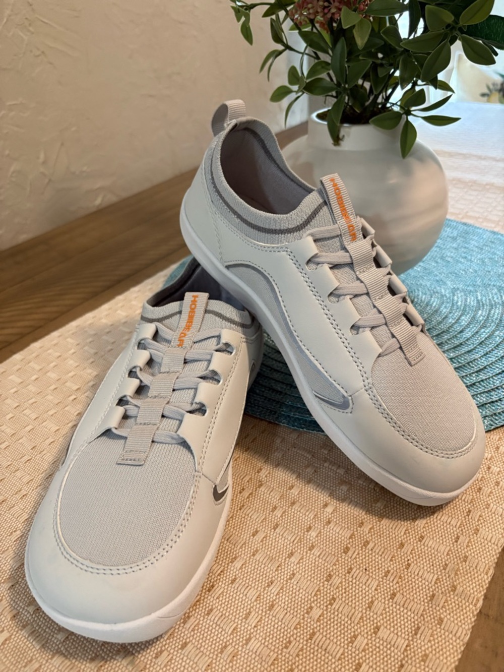 Hobibear Women’s Casual Gray Low-Top Sneakers Size 6.5- 7